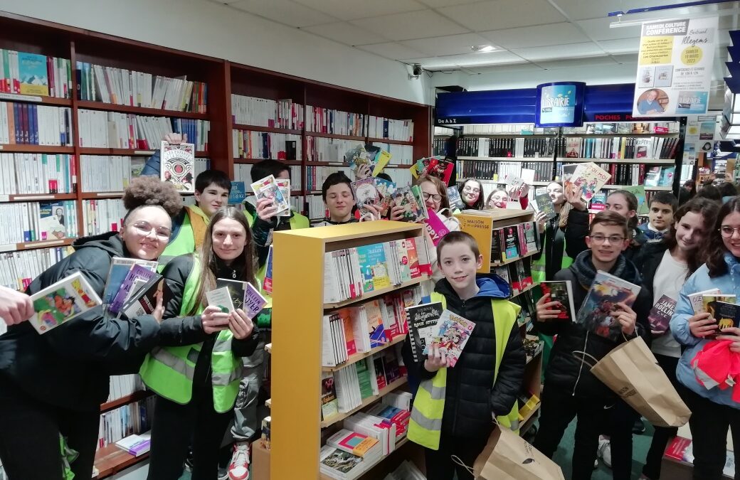 Les 4èmes B participent à « Jeunes en librairie »